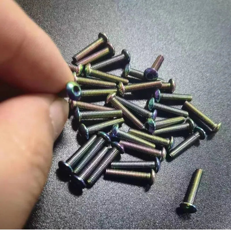 Tornillos de Titanio GR2 ISO7380 - 5-10 Pcs M3, M4, M5, M6 | Coloridos y Duraderos