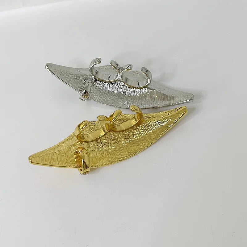 Anillo Abierto Doble Vintage - Joyería Punk con Textura de Labios Exagerada para Mujer y Niña