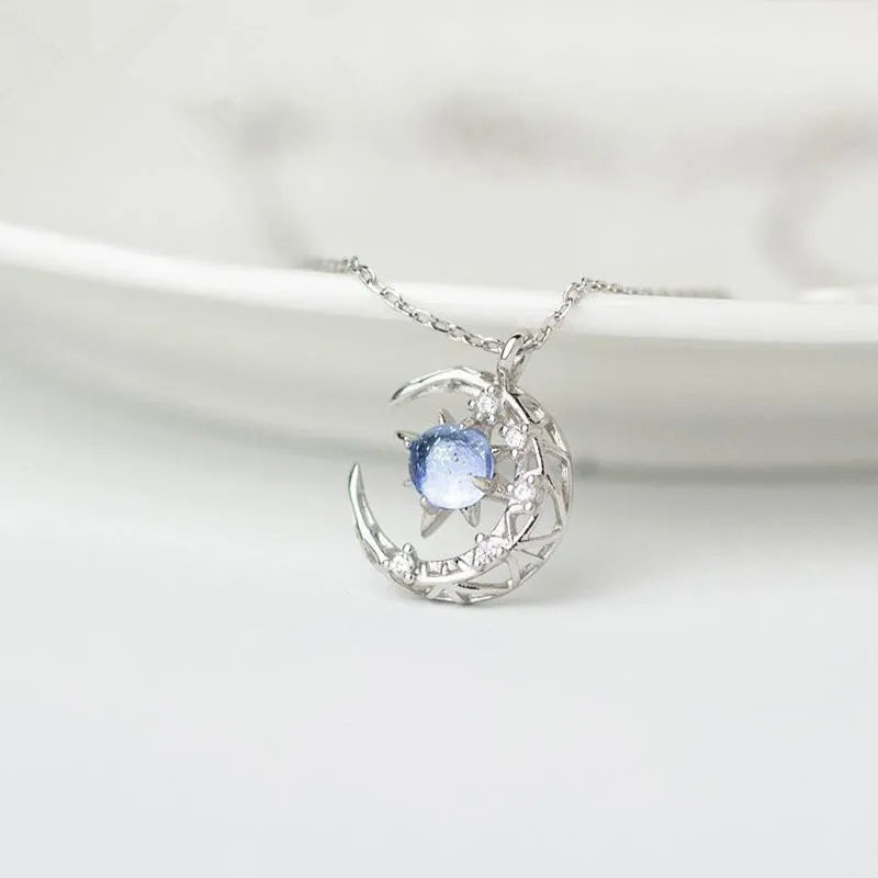 Collar de Alce Pequeño para Mujer - Joyería de Alta Gama con Colgante de Diamantes de Imitación