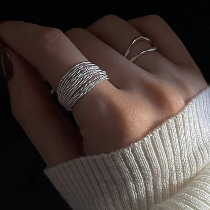 Anillo Ajustable de Líneas Únicas en Plata de Ley 925 - Joyería Vintage para Mujeres, Regalo de Cumpleaños y Moda para Fiestas