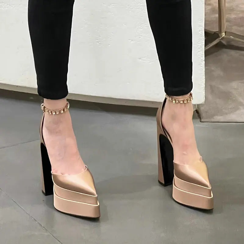 Zapatos de Tacón Alto de Mujer 2024 – Bombas de Satén con Plataforma de Agua y Punta Afilada, Ideal para Desfiles de Moda