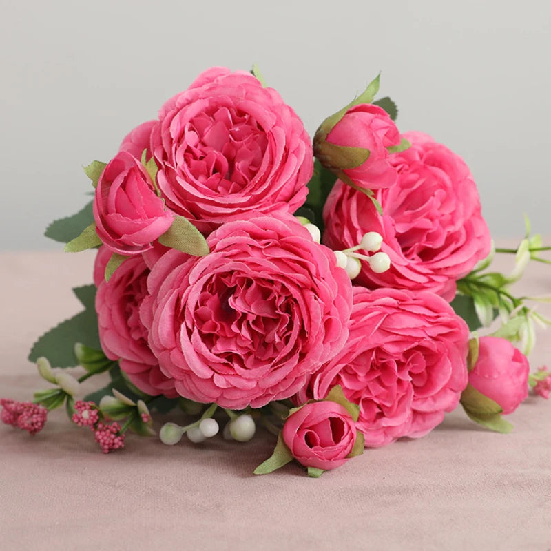 Ramo de Peonías Artificiales de Seda 30cm - Decoración para Boda, Hogar y Eventos - Flores Realistas con 5 Rosas Grandes y 4 Capullos Pequeños