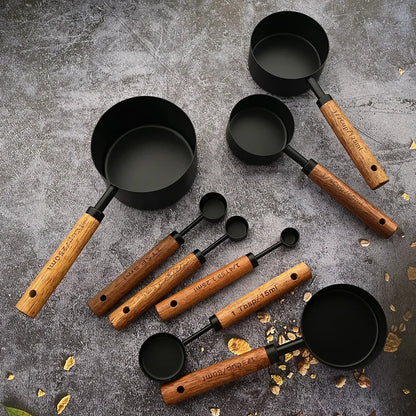 Tazas Medidoras de Acero Inoxidable con Mango de Madera (4/8 Piezas) - Herramientas de Cocina para Repostería y Medición Precisa