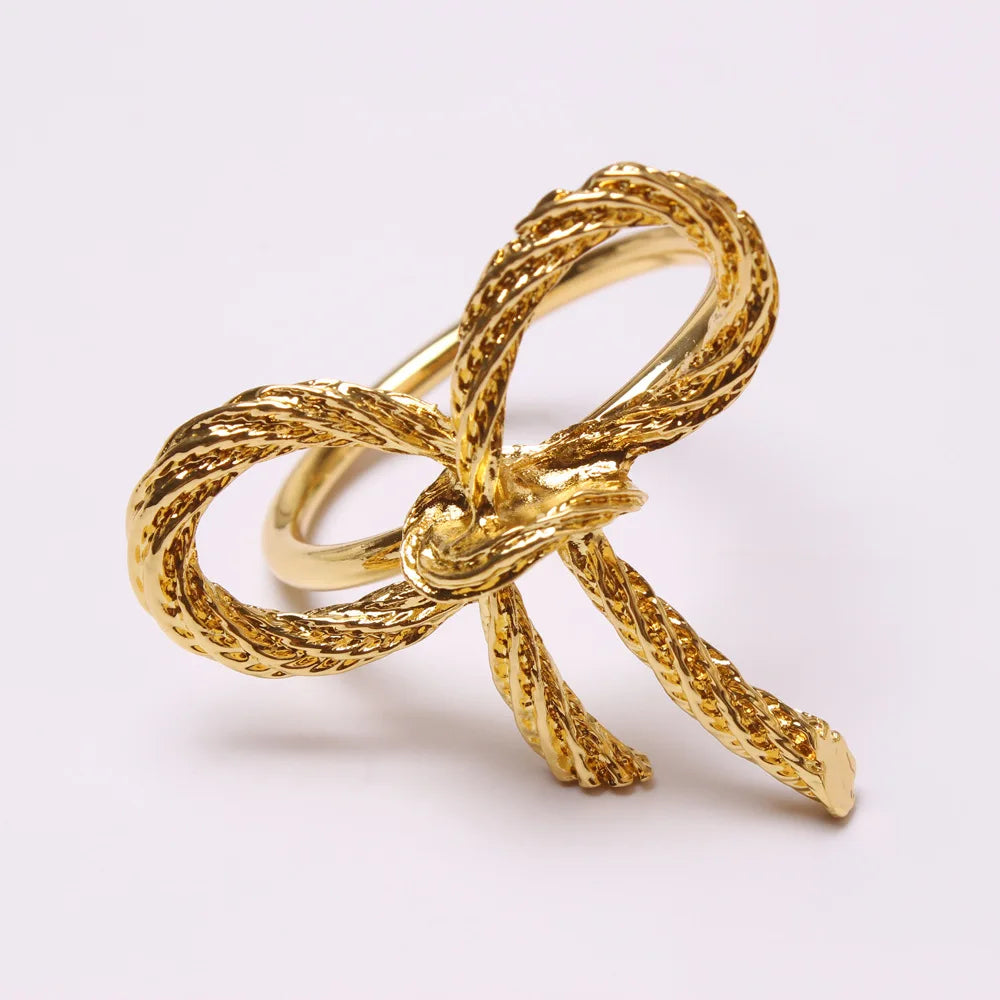 Anillo de Servilleta Dorado con Pajarita | Servilletero de Restaurante Occidental | Decoración Elegante para Bodas y Fiestas